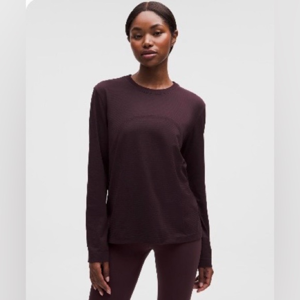 Lululemon Relaxed Swiftly - Black Plum